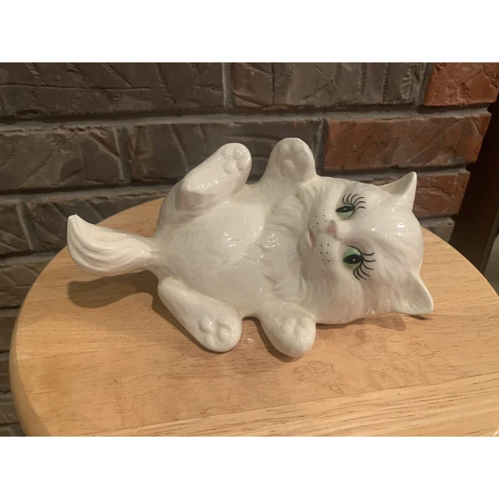 Care Inc Vintage Ceramic Glazed White Cat 1979 7.5” X 4.5”
